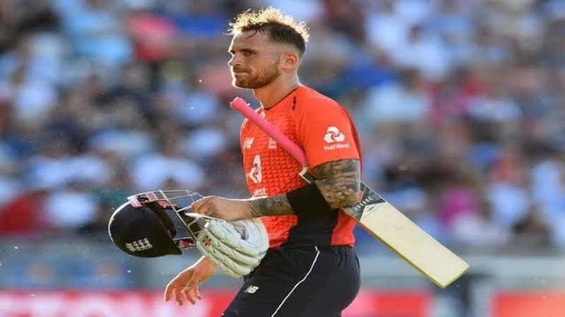 Hales in England squad for World Cup after 3 years
