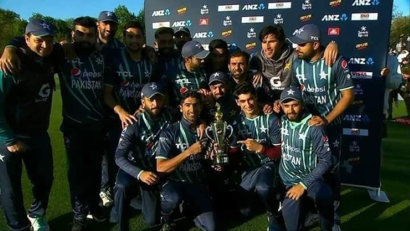 Pakistan become champion in the tri-series