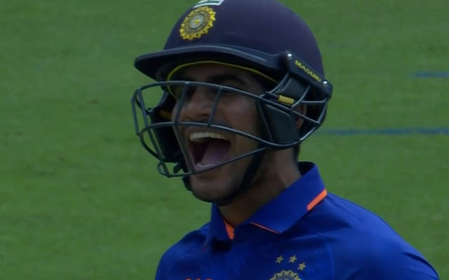 IND vs AUS Livid Shubman Gill screams in rage after Mitchell Starc outfoxes him again