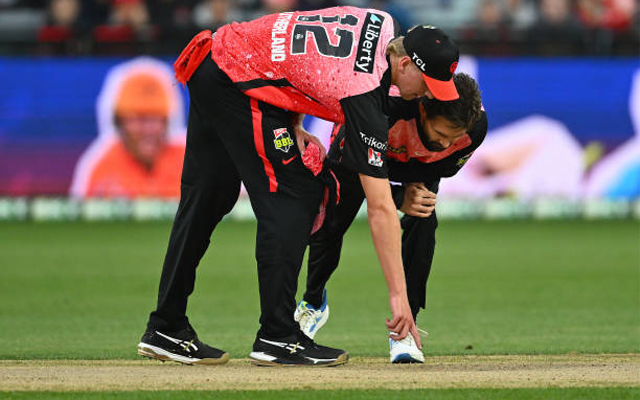 BBL 13 Melbourne Renegades release statement after match against Perth Scorchers gets abandoned