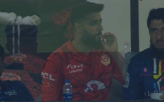 PSL 2024: Imad Wasim caught smoking in dressing room during final against Multan Sultans, video goes viral