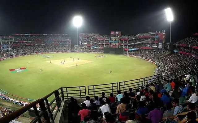 DC vs SRH Weather रिपोर्ट पिच रिपोर्ट और अरुण जेटली स्टेडियम का स्टैट्स IPL 2024 के मैच-35 के लिए
